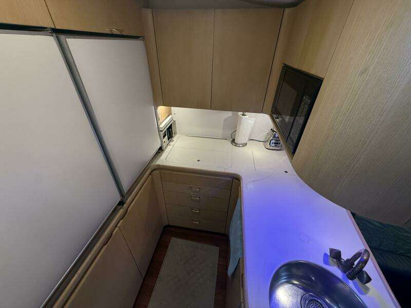 1991 Tiara Yachts 43 Open