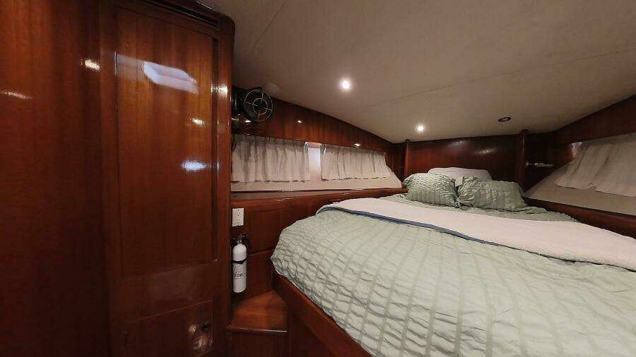 50 ft Ocean Alexander - Master Stateroom Port Side