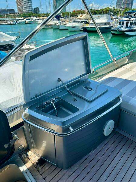 2013 Sunseeker Sunseeker Manhattan 53