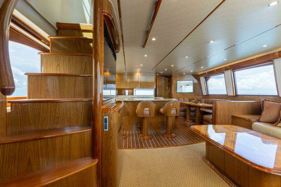 Port Staircase to Flybridge