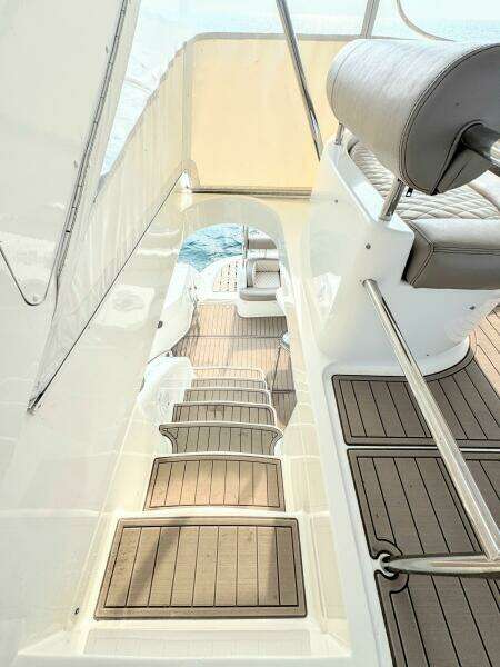 2005 Neptunus 62 Flybridge