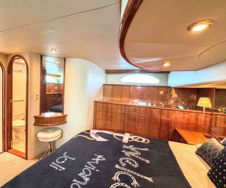2005 Neptunus 62 Flybridge