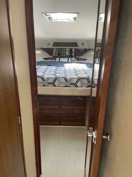 1985 Sea Ray 460 Express Cruiser