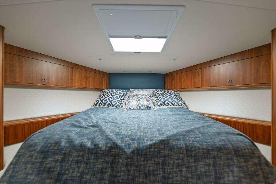 2018 Hatteras GT45X Flybridge