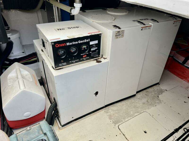 2000 Viking Princess 52 Flybridge