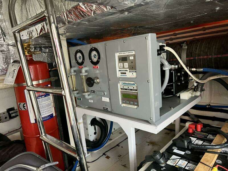 2000 Viking Princess 52 Flybridge