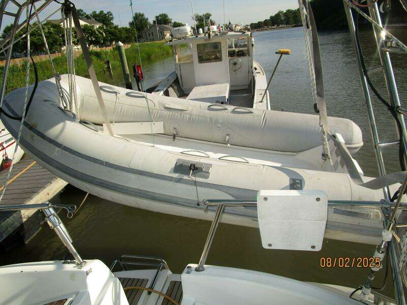 46' Beneteau tender2