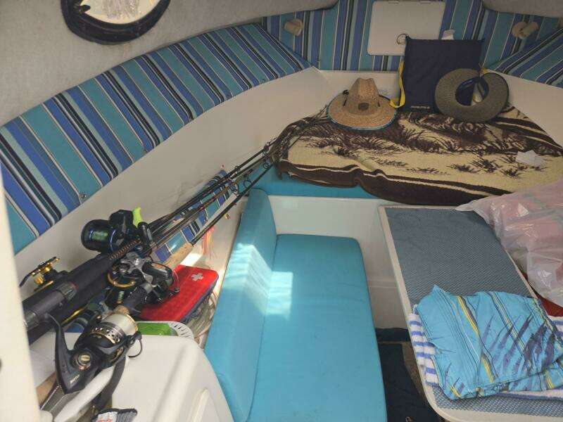 2000 Wellcraft 230 Coastal