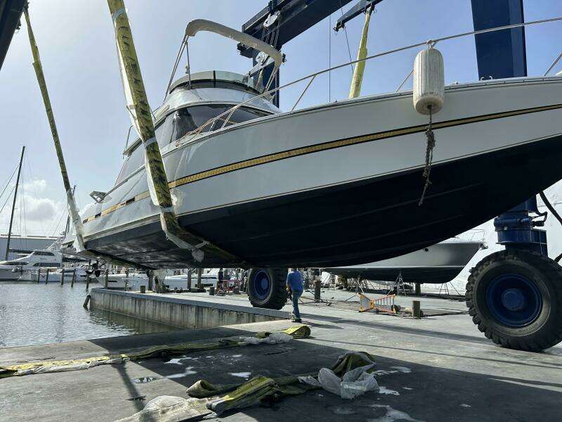 1984 Custom 38 Custom