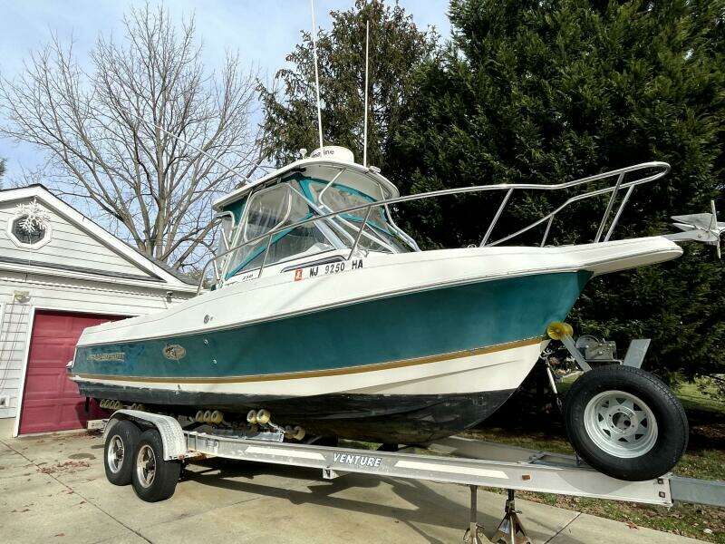 2001 Aquasport 250 Explorer