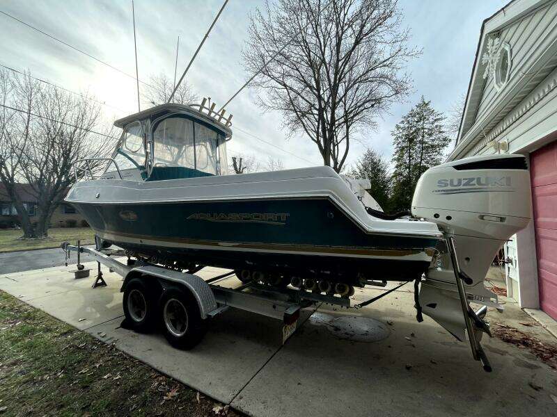 2001 Aquasport 250 Explorer