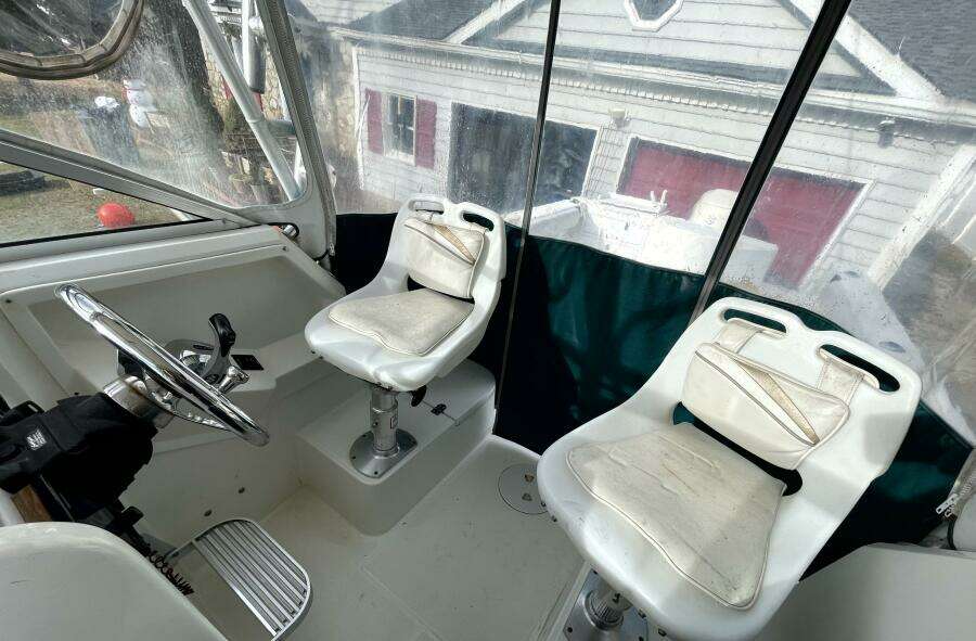 2001 Aquasport 250 Explorer