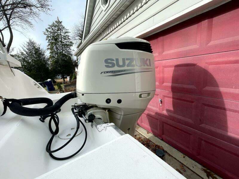 2001 Aquasport 250 Explorer