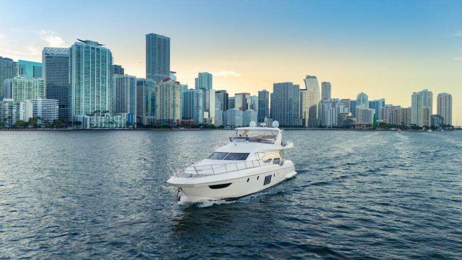 2012 Azimut Evolution