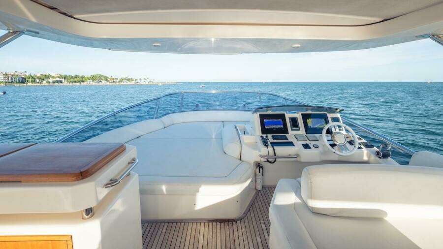 2012 Azimut Evolution