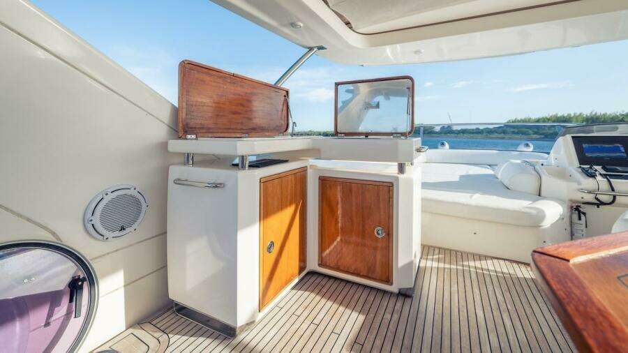 2012 Azimut Evolution