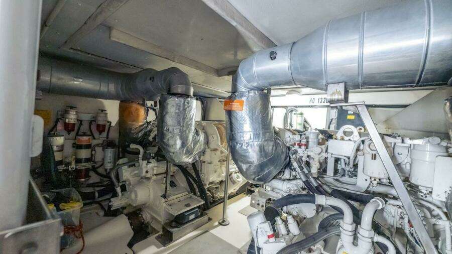 2012 Azimut Evolution