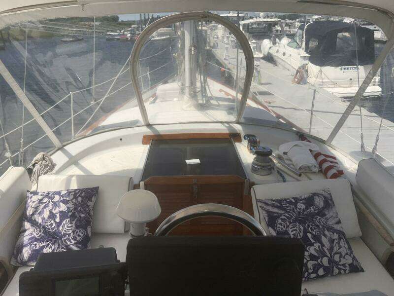 Steerung Station Bow View