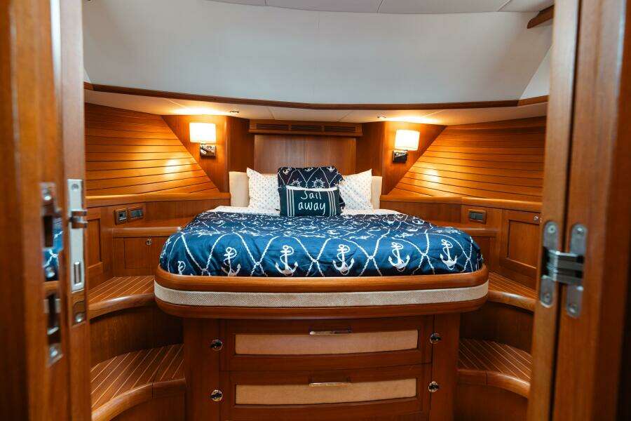 2011 Grand Banks Eastbay 46 SX