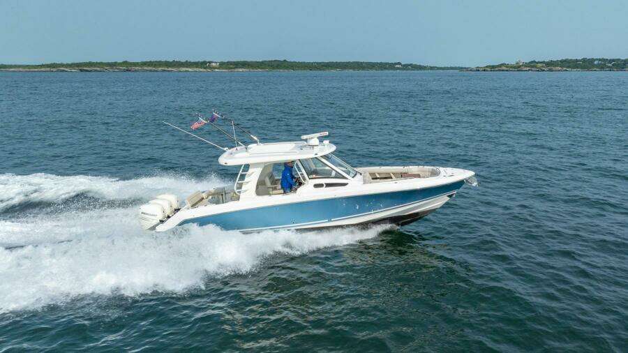 2019 Boston Whaler 350 EX Realm