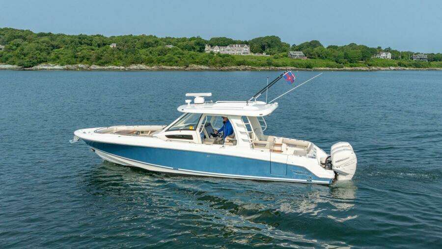 2019 Boston Whaler 350 EX Realm