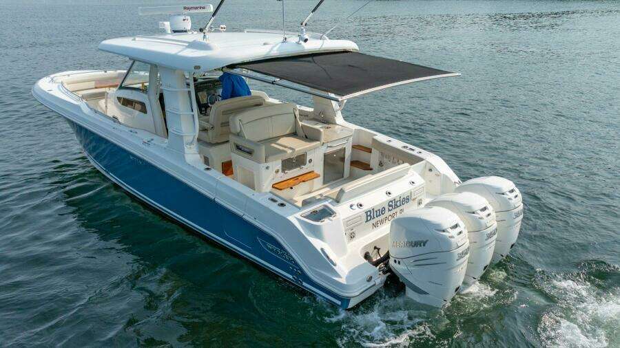 2019 Boston Whaler 350 EX Realm