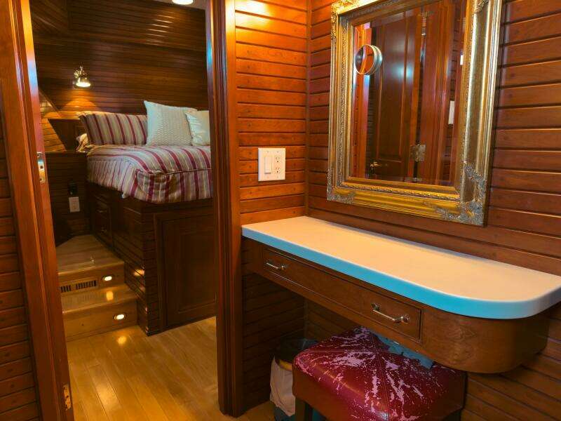 2002 Trawler Custom Aluminum