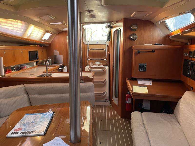 Salon Looking Aft