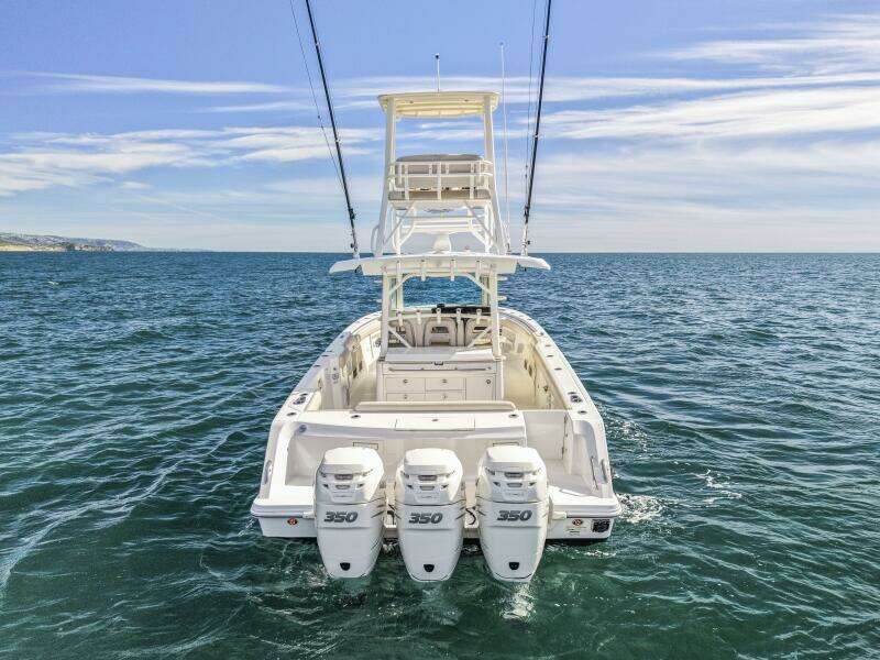2018 Boston Whaler 38 Outrage - M22