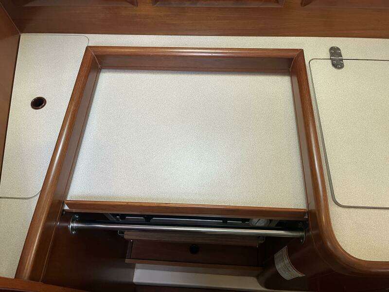 2001 Beneteau Oceanis 381