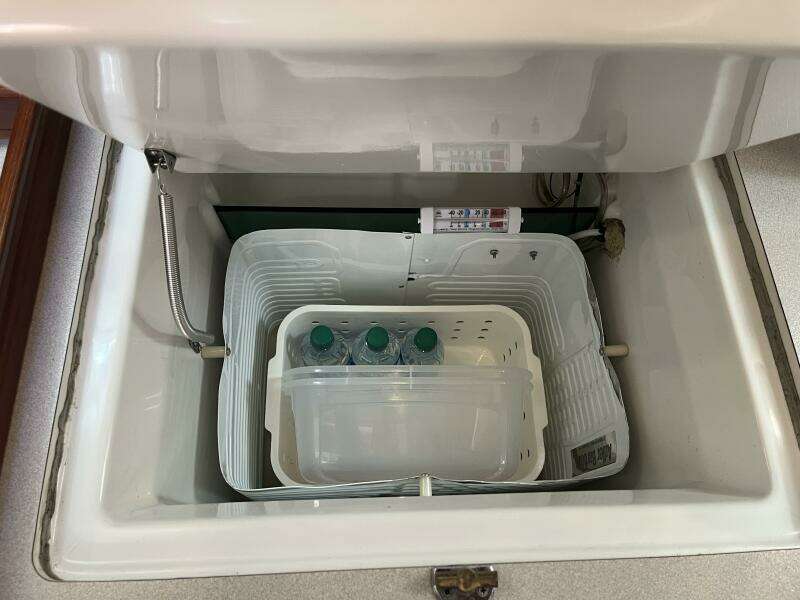 2001 Beneteau Oceanis 381