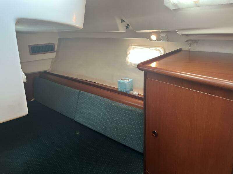 2001 Beneteau Oceanis 381