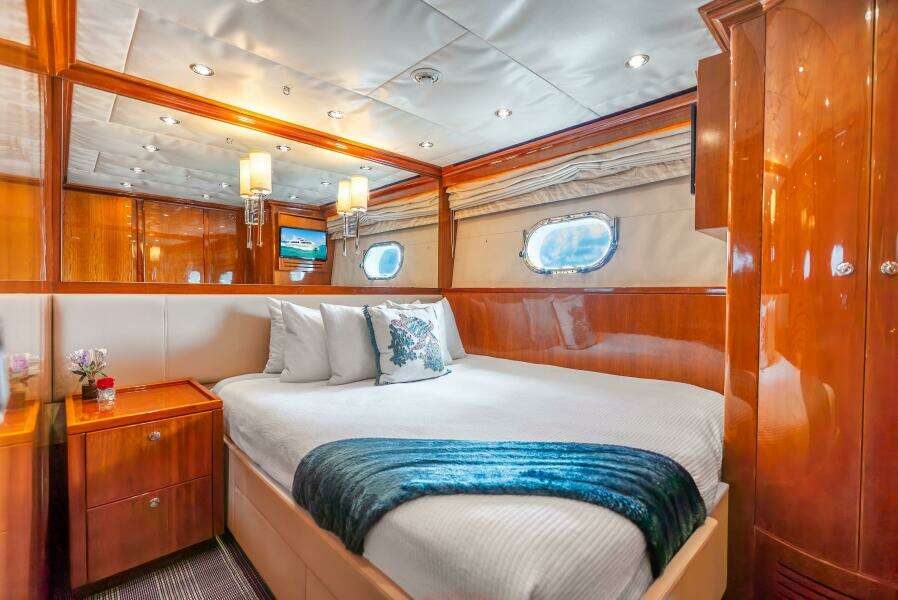 2010 Hargrave Raised Pilothouse