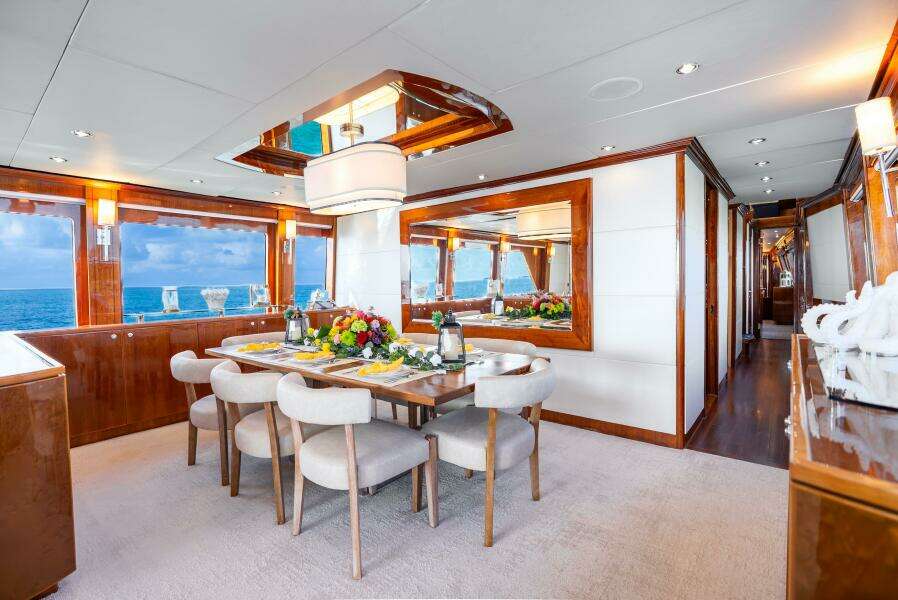 2010 Hargrave Raised Pilothouse