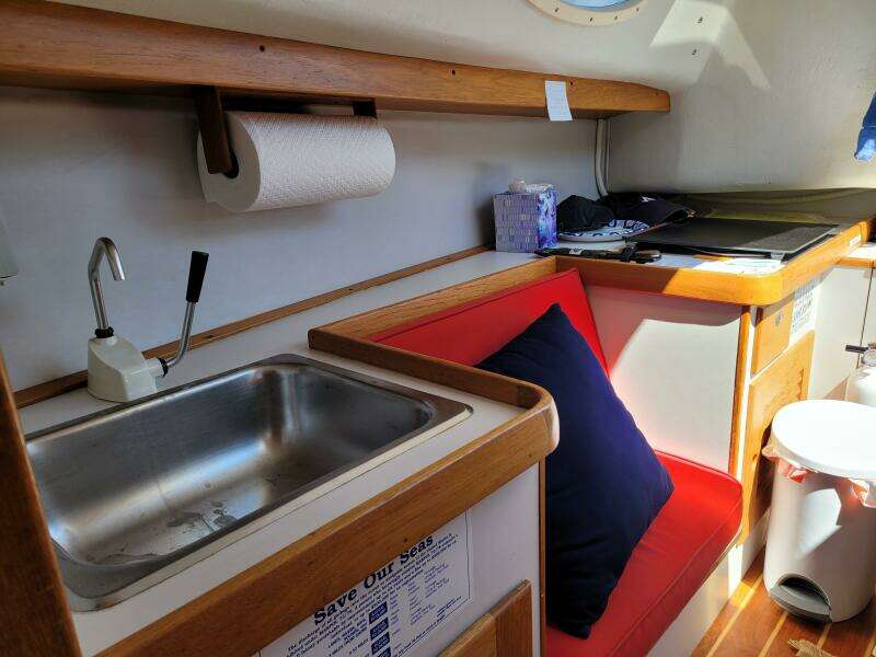 2004 Alerion 28 Express