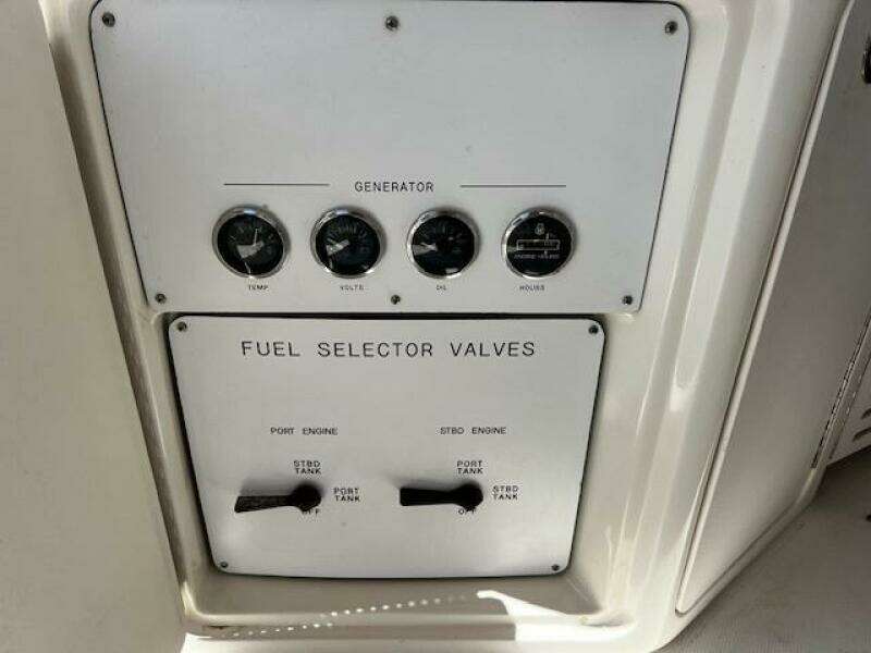 410 cockpit fuel/gen controls