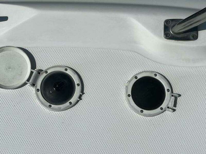 410 windlass controls