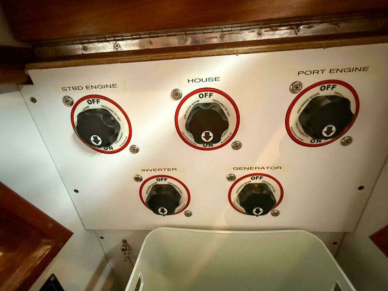 2002 Legacy 34 Express Twin Jet