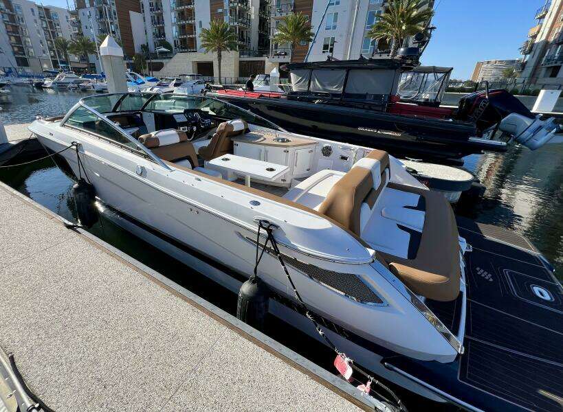 2019 Four Winns H290