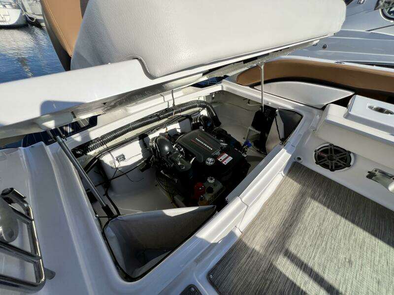 2019 Four Winns H290