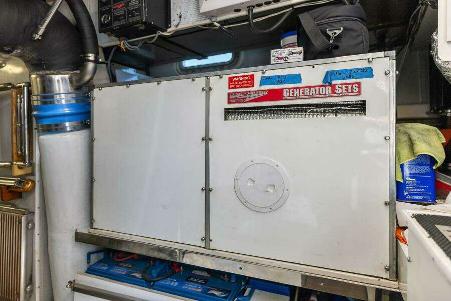 2001 Rayburn Custom Yachts Flush Deck