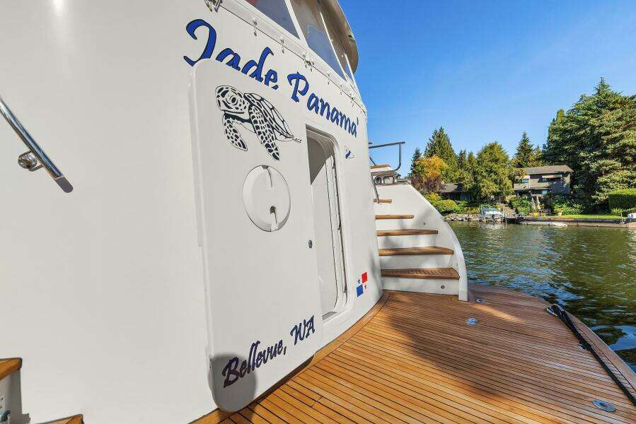 2001 Rayburn Custom Yachts Flush Deck