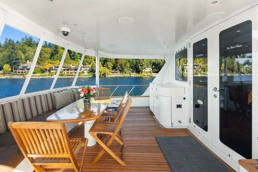 2001 Rayburn Custom Yachts Flush Deck