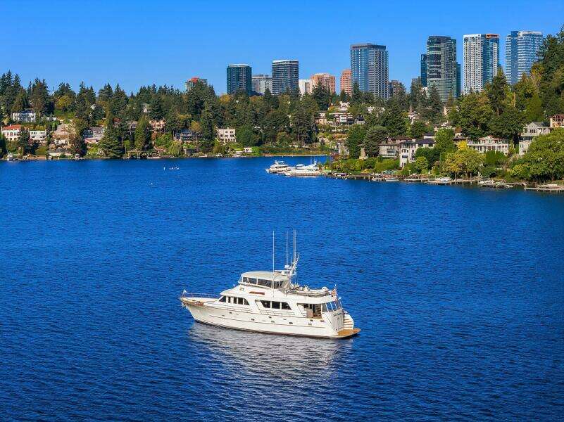 2001 Rayburn Custom Yachts Flush Deck