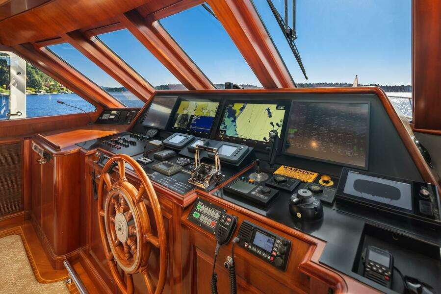 2001 Rayburn Custom Yachts Flush Deck