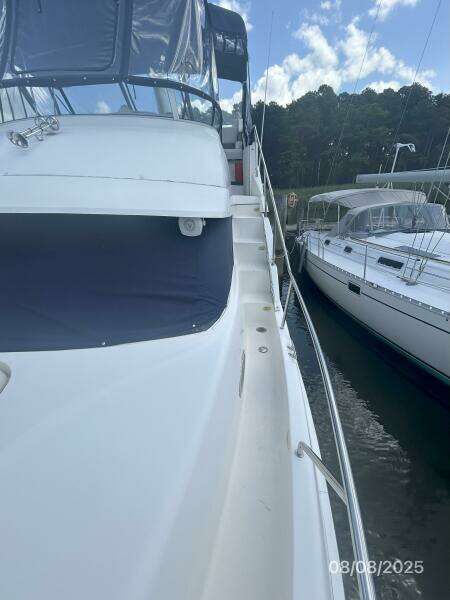 39' Silverton port side deck2