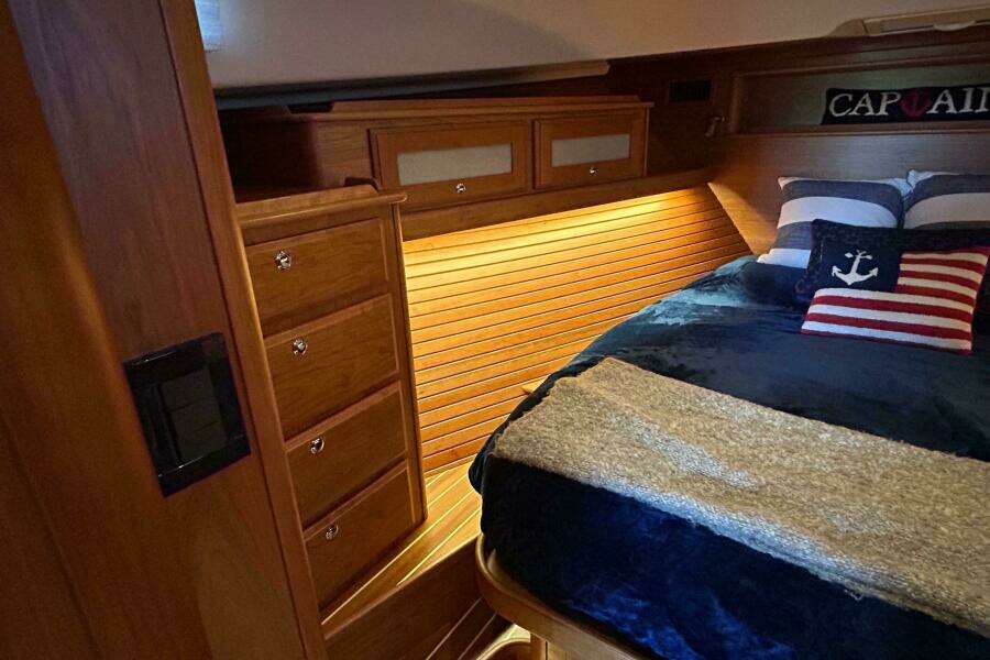 2022 Sabre 45 Salon Express