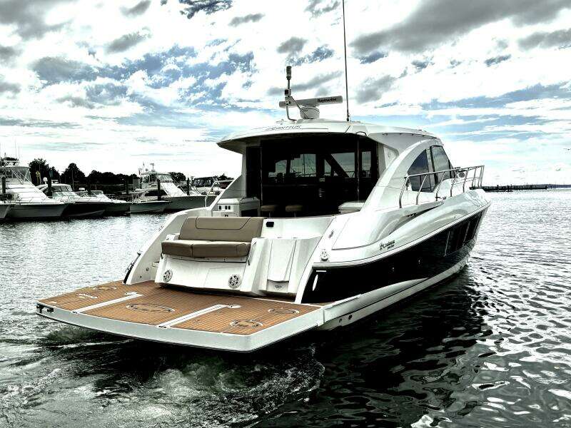 2014 Cruisers Yachts 45 Cantius