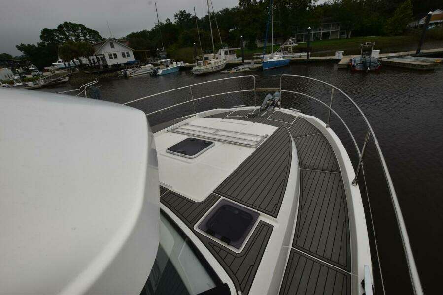 2023 Beneteau Swift Trawler 41 Fly