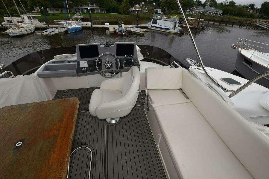 2023 Beneteau Swift Trawler 41 Fly